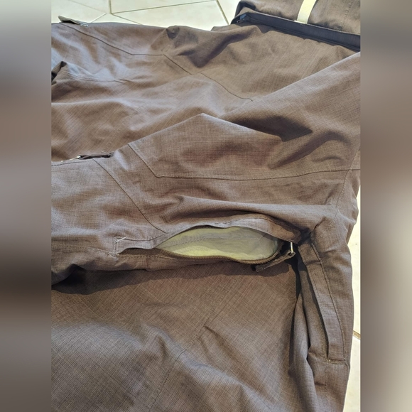 KARBON,NWOT, ladies winter's coat, ski and snow jacket, coat size 8 - Picture 11 of 16